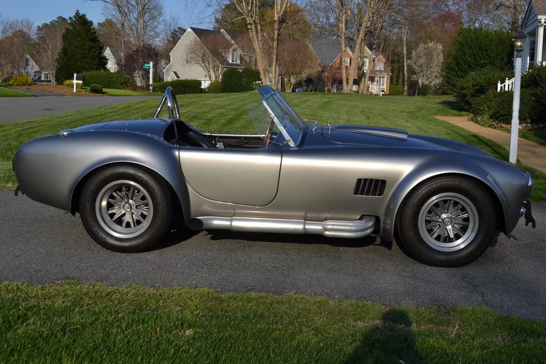 Shelby Cobra Replica - Image 13 of 31