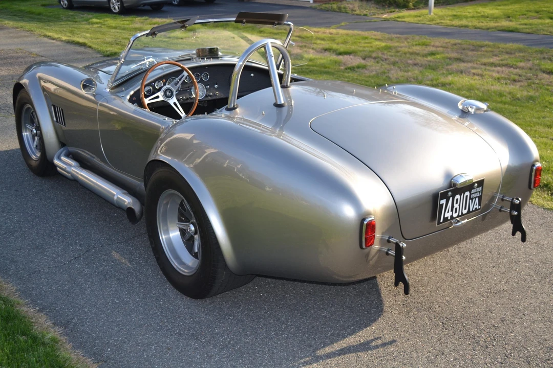 Shelby Cobra Replica - Image 6 of 31