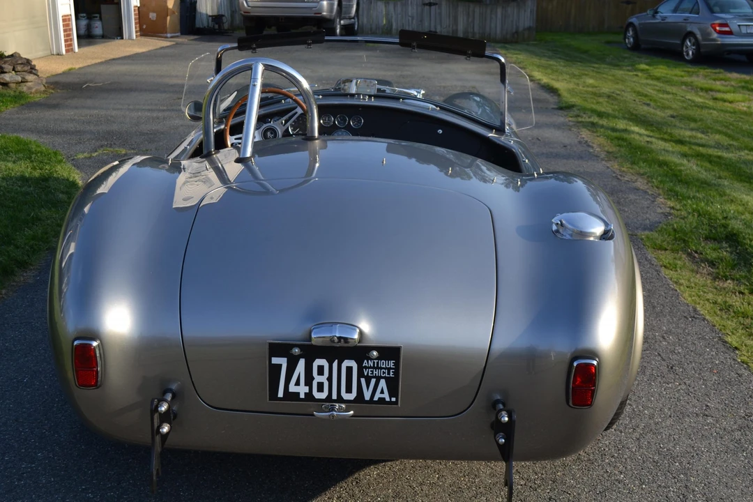 Shelby Cobra Replica - Image 9 of 31