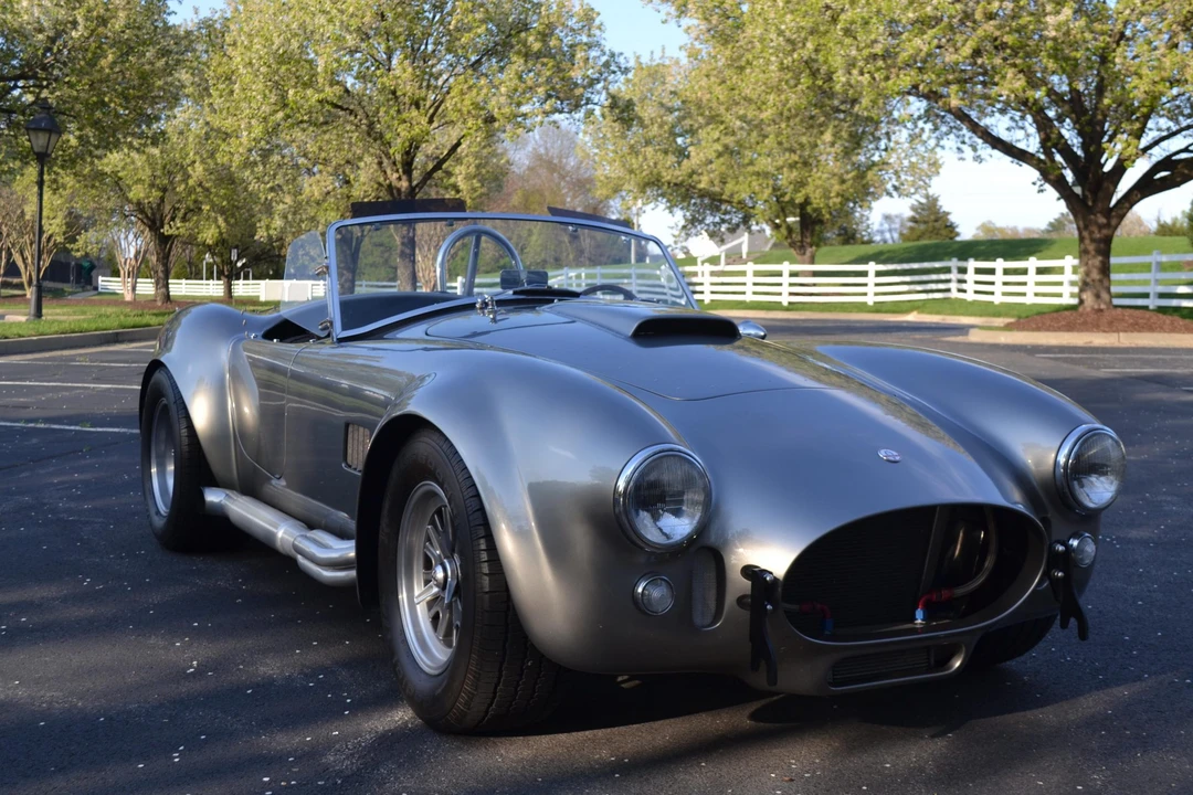 Shelby Cobra Replica - Image 17 of 31