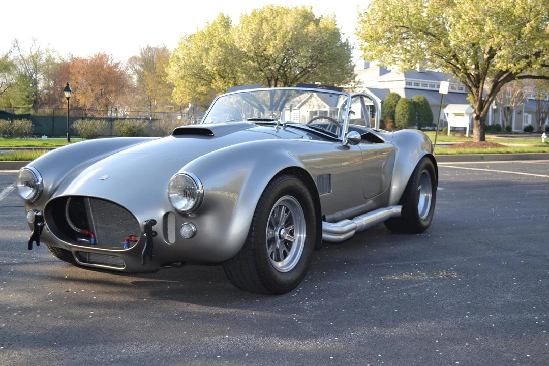 Shelby Cobra Replica - Image 2 of 31