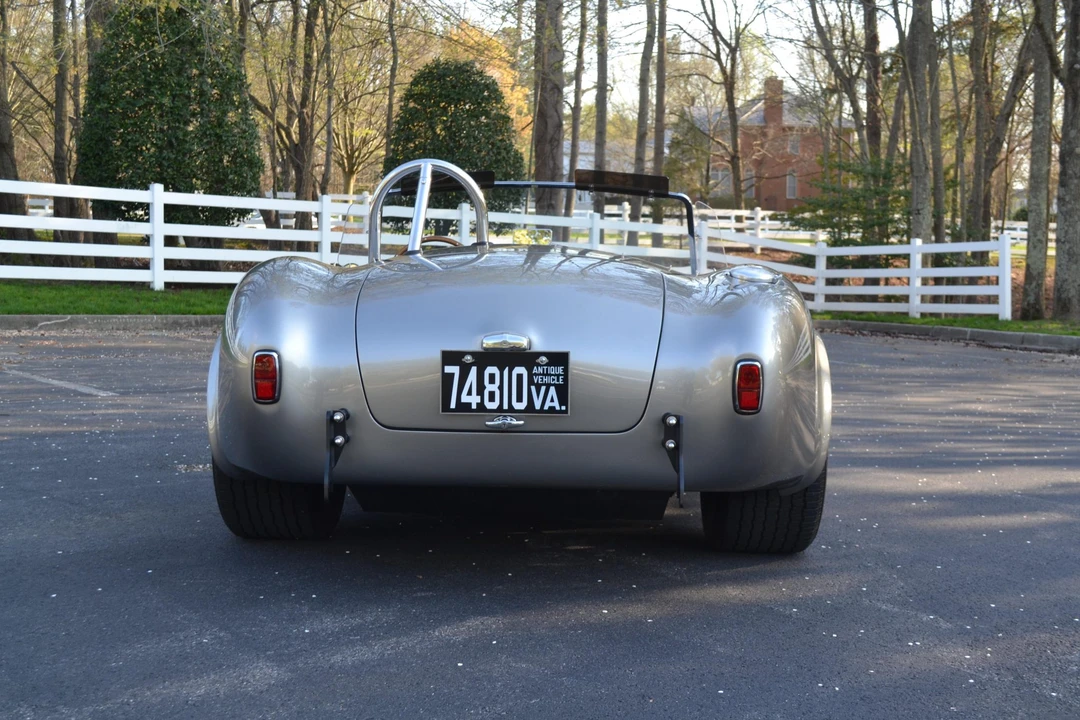 Shelby Cobra Replica - Image 8 of 31