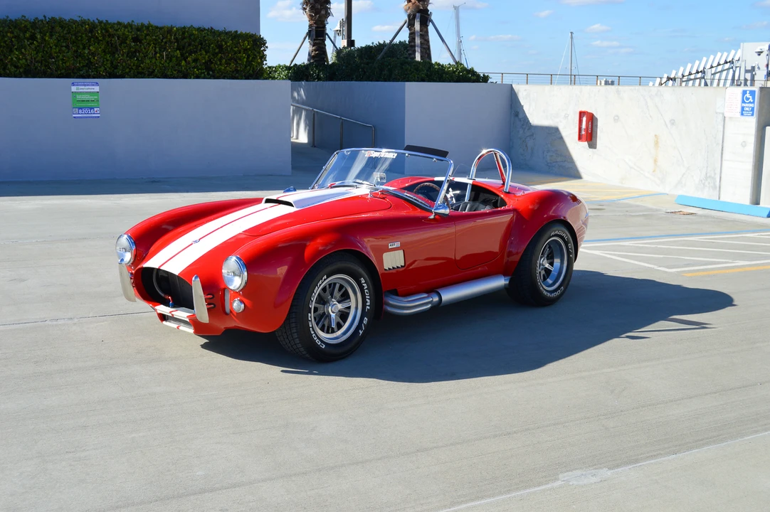 Shelby Cobra Replica - Image 15 of 31