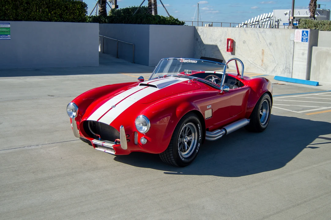 Shelby Cobra Replica - Image 17 of 31