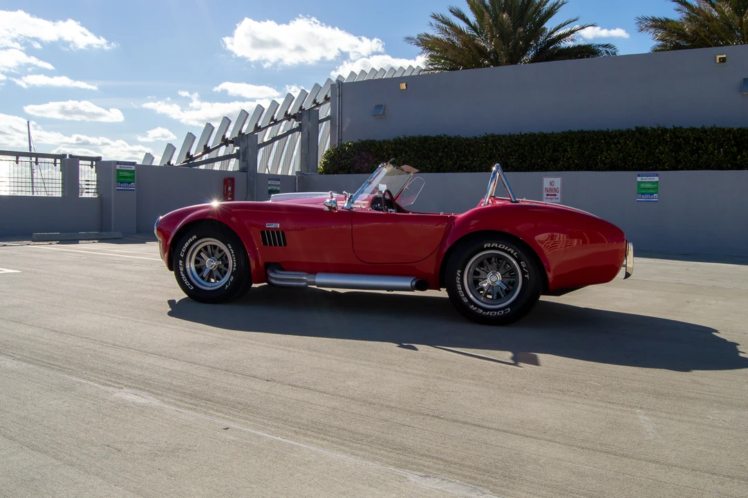 Shelby Cobra Replica - Image 29 of 31
