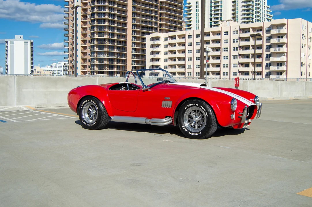 Shelby Cobra Replica - Image 2 of 31