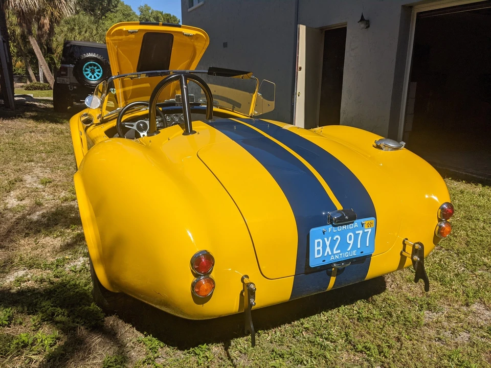 Shelby Cobra Replica - Image 8 of 31