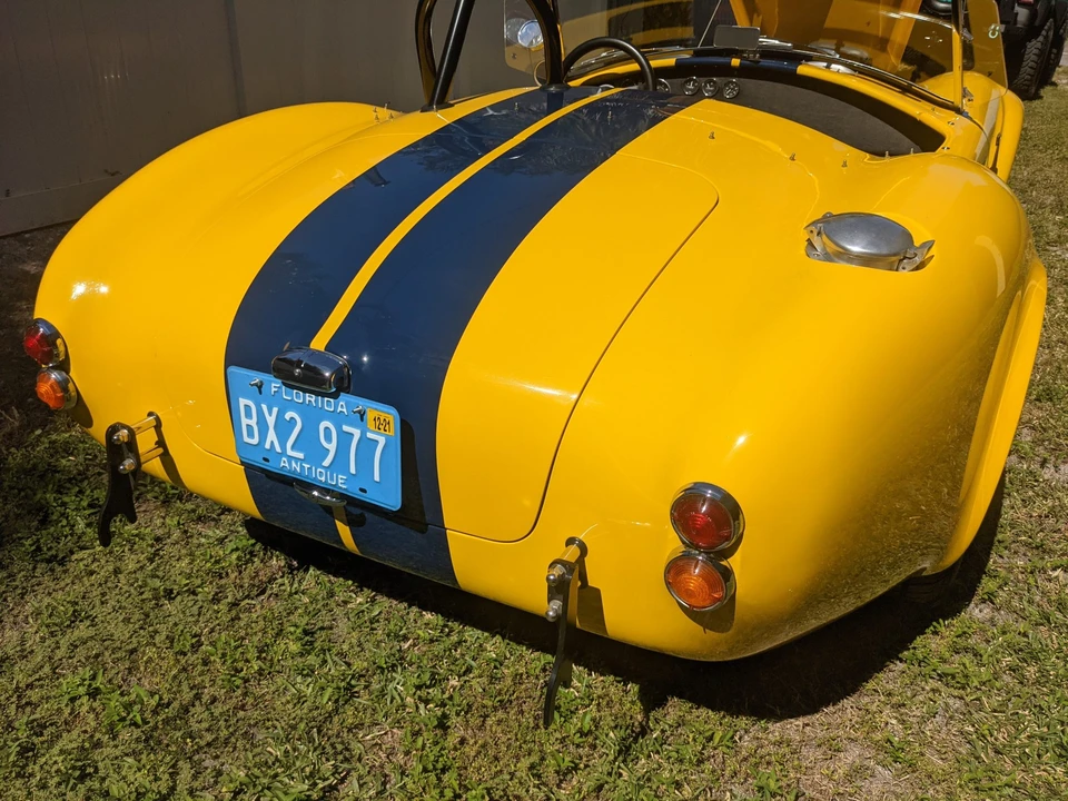 Shelby Cobra Replica - Image 25 of 31