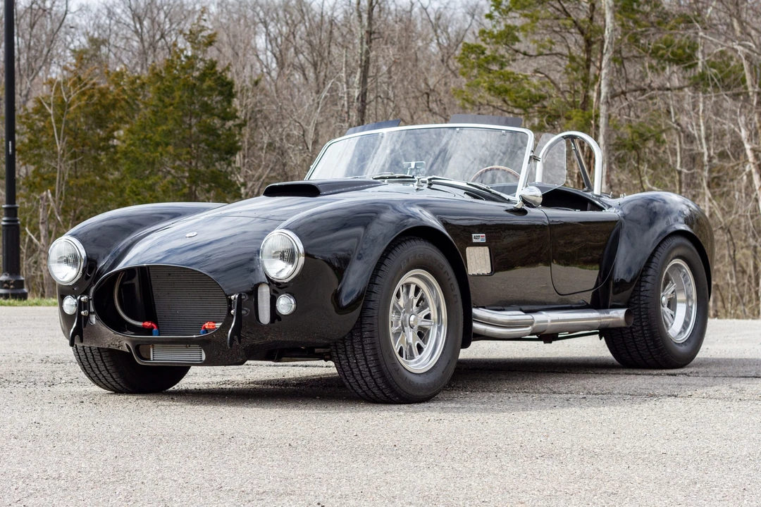 Shelby Cobra Replica - Image 2 of 31