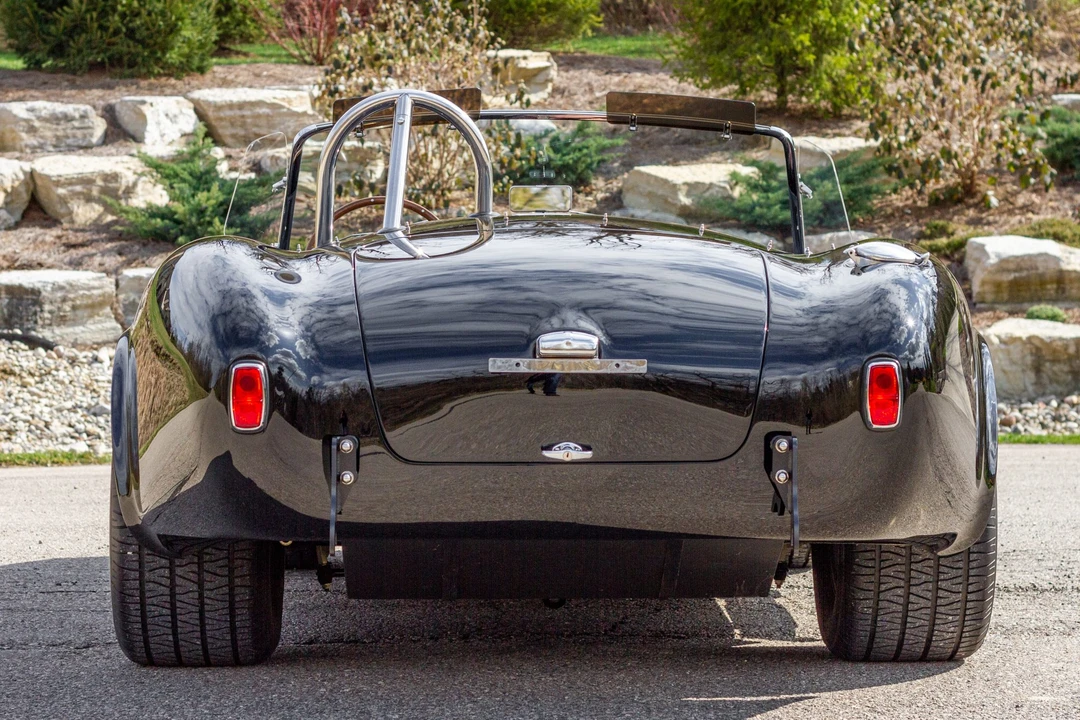 Shelby Cobra Replica - Image 7 of 31