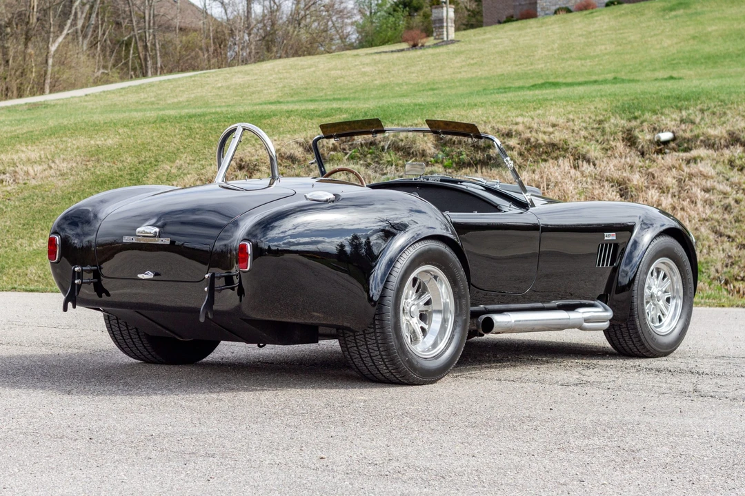 Shelby Cobra Replica - Image 8 of 31