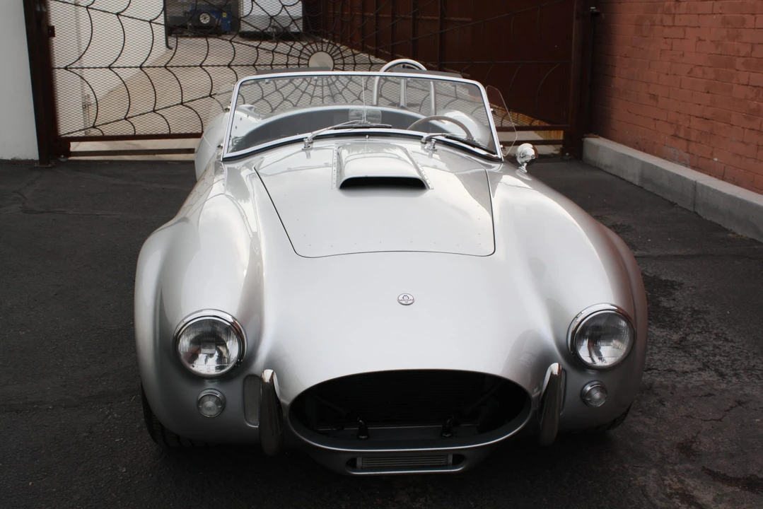 Shelby Cobra Replica - Image 11 of 31