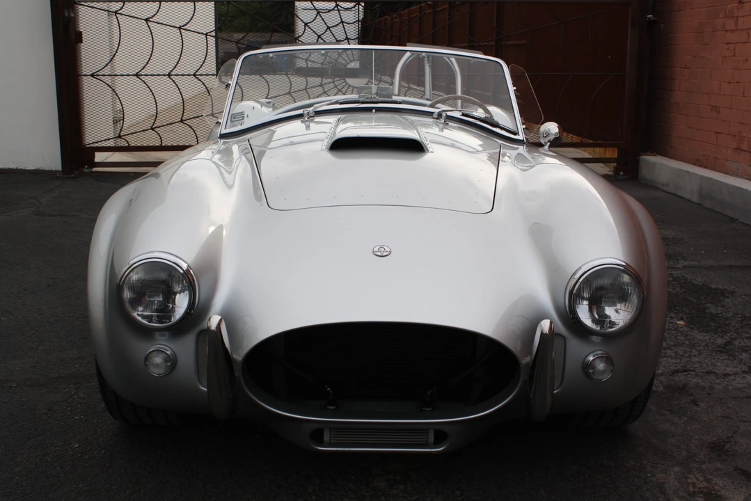 Shelby Cobra Replica - Image 10 of 31