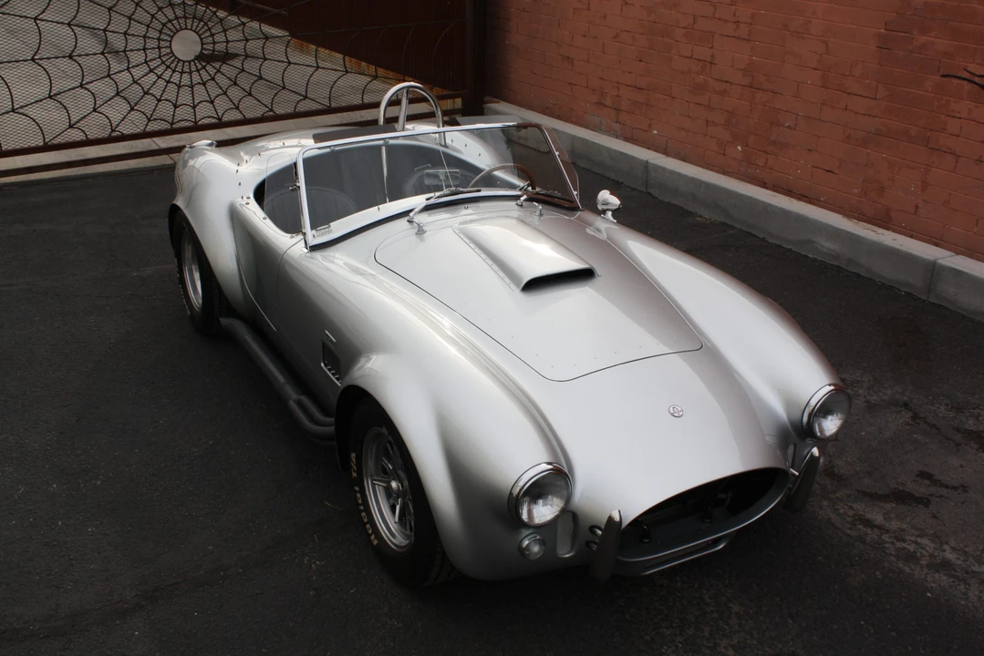 Shelby Cobra Replica - Image 12 of 31