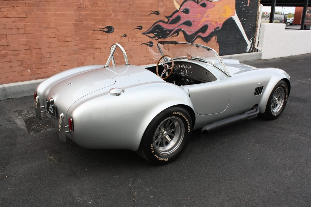 Shelby Cobra Replica - Image 20 of 31