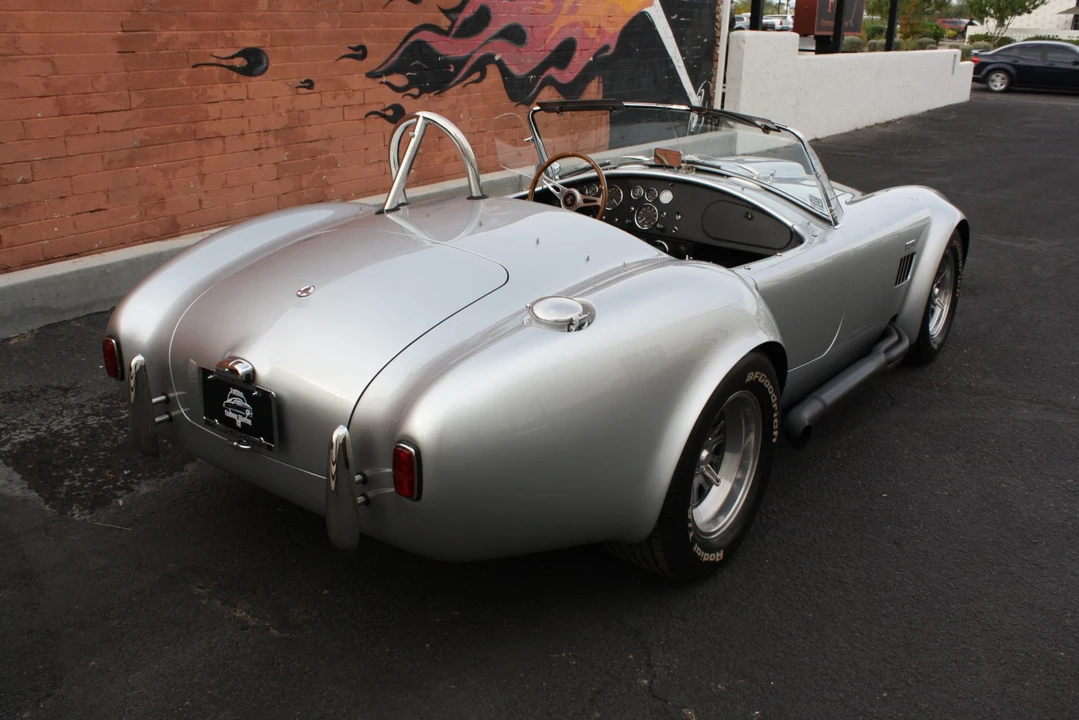 Shelby Cobra Replica - Image 21 of 31