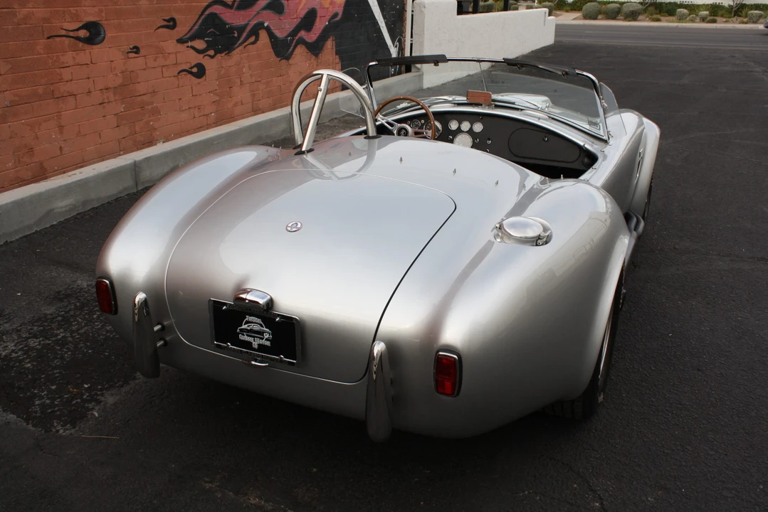 Shelby Cobra Replica - Image 23 of 31