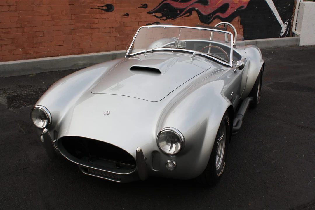Shelby Cobra Replica - Image 7 of 31