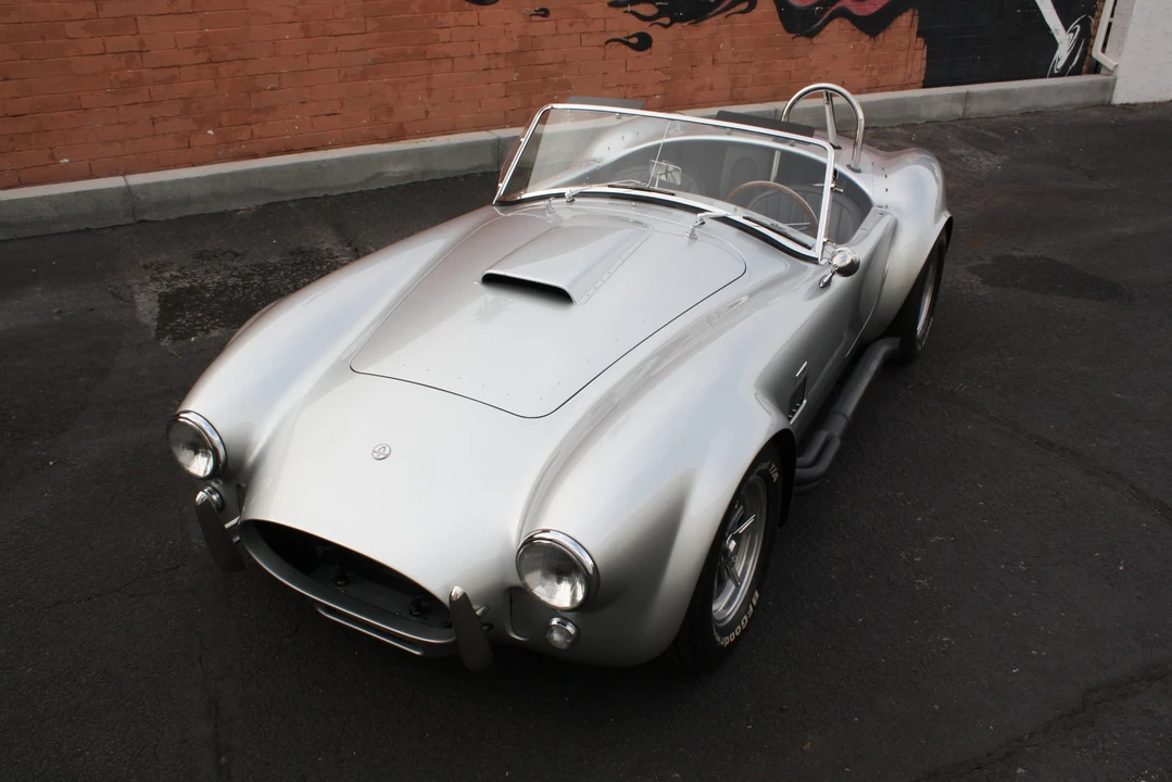 Shelby Cobra Replica - Image 5 of 31