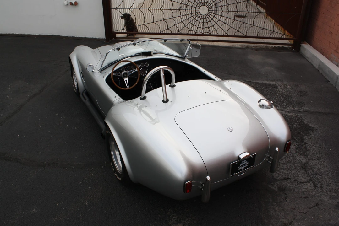 Shelby Cobra Replica - Image 27 of 31