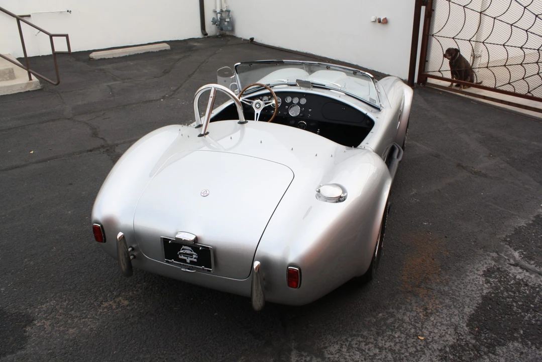 Shelby Cobra Replica - Image 22 of 31