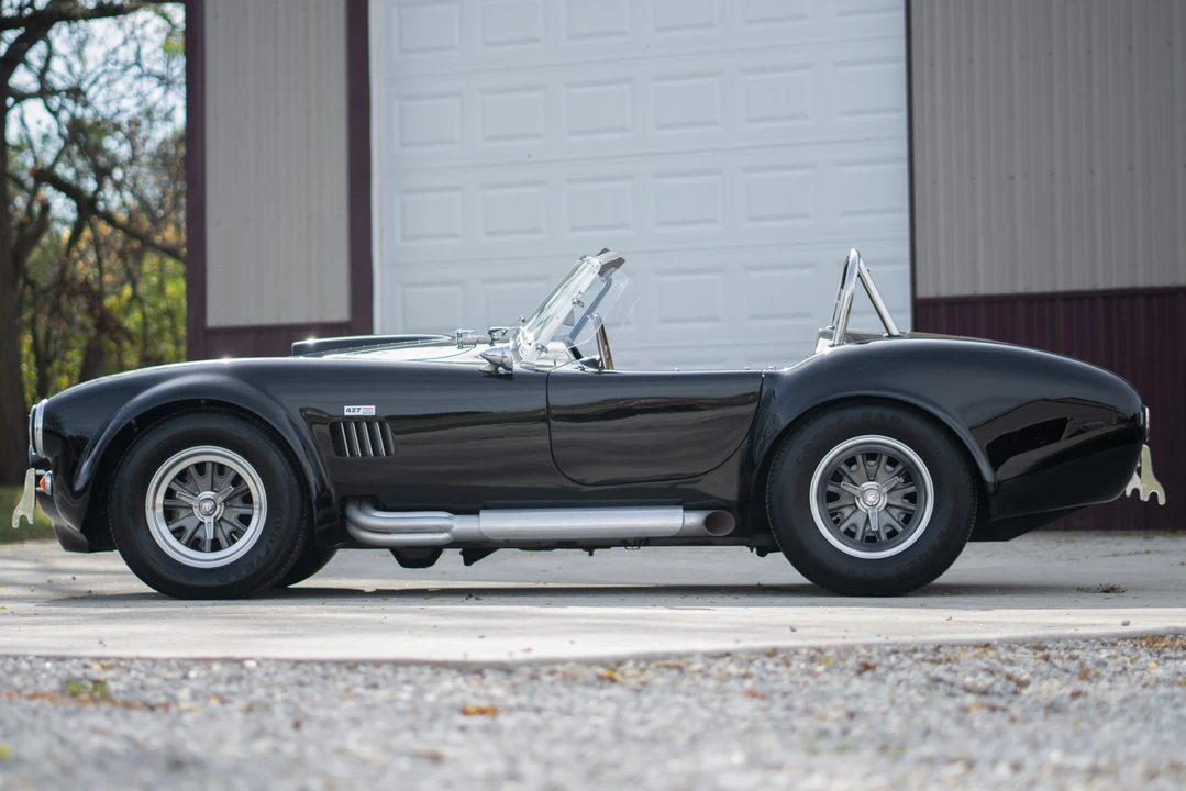 Shelby Cobra Replica - Image 14 of 31