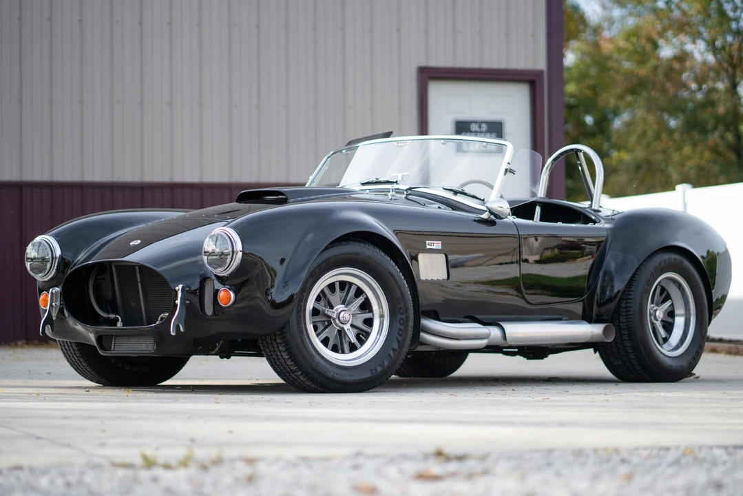 Shelby Cobra Replica - Image 2 of 31