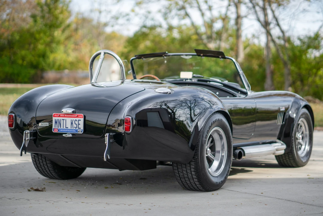 Shelby Cobra Replica - Image 11 of 31