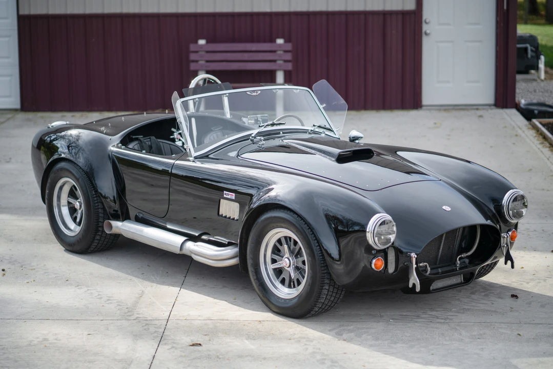 Shelby Cobra Replica - Image 8 of 31