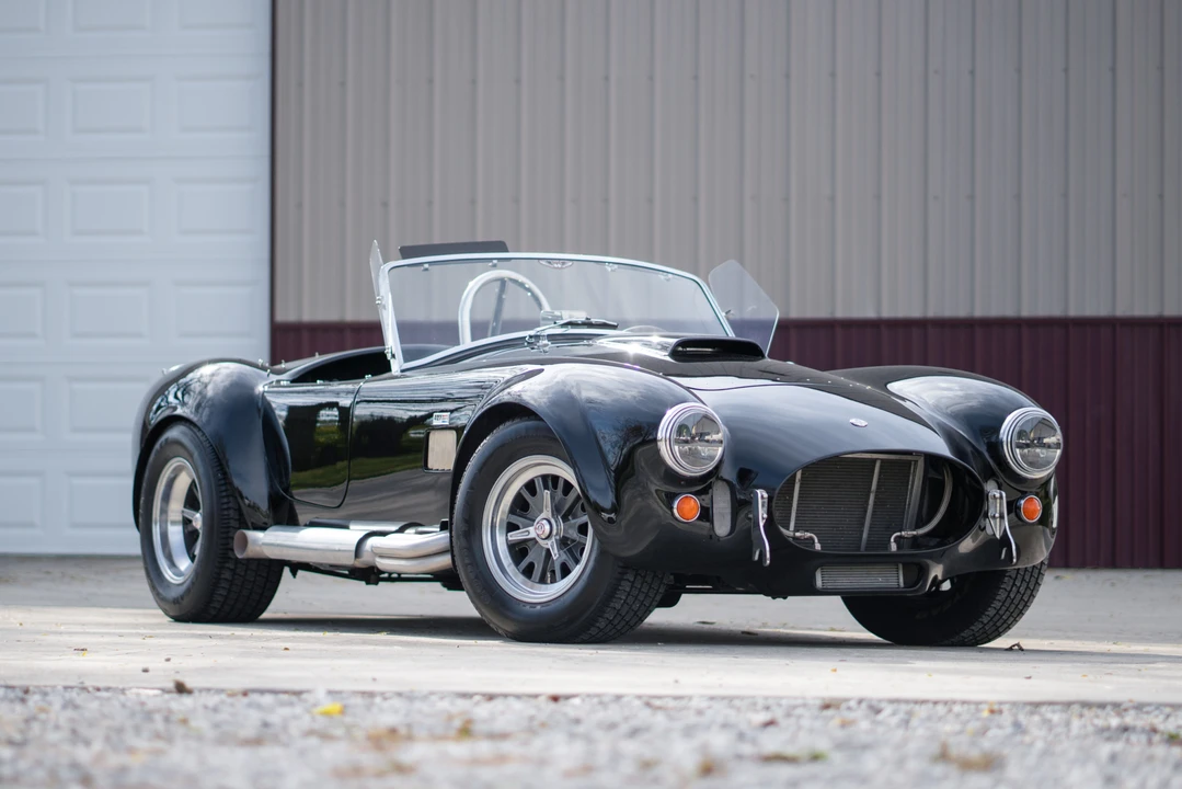 Shelby Cobra Replica - Image 7 of 31