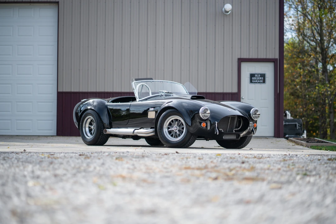 Shelby Cobra Replica - Image 9 of 31