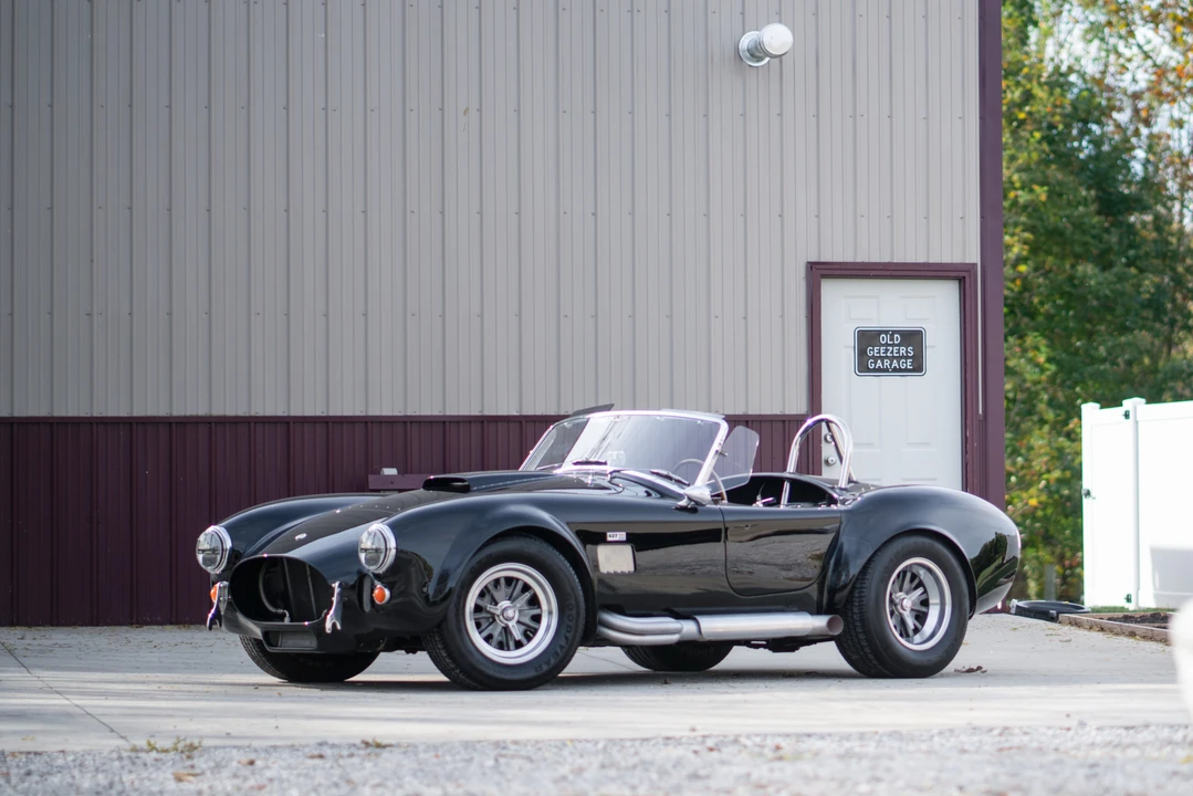 Shelby Cobra Replica - Image 3 of 31