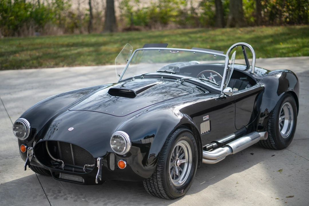 Shelby Cobra Replica - Image 4 of 31