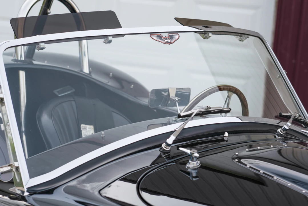 Shelby Cobra Replica - Image 17 of 31