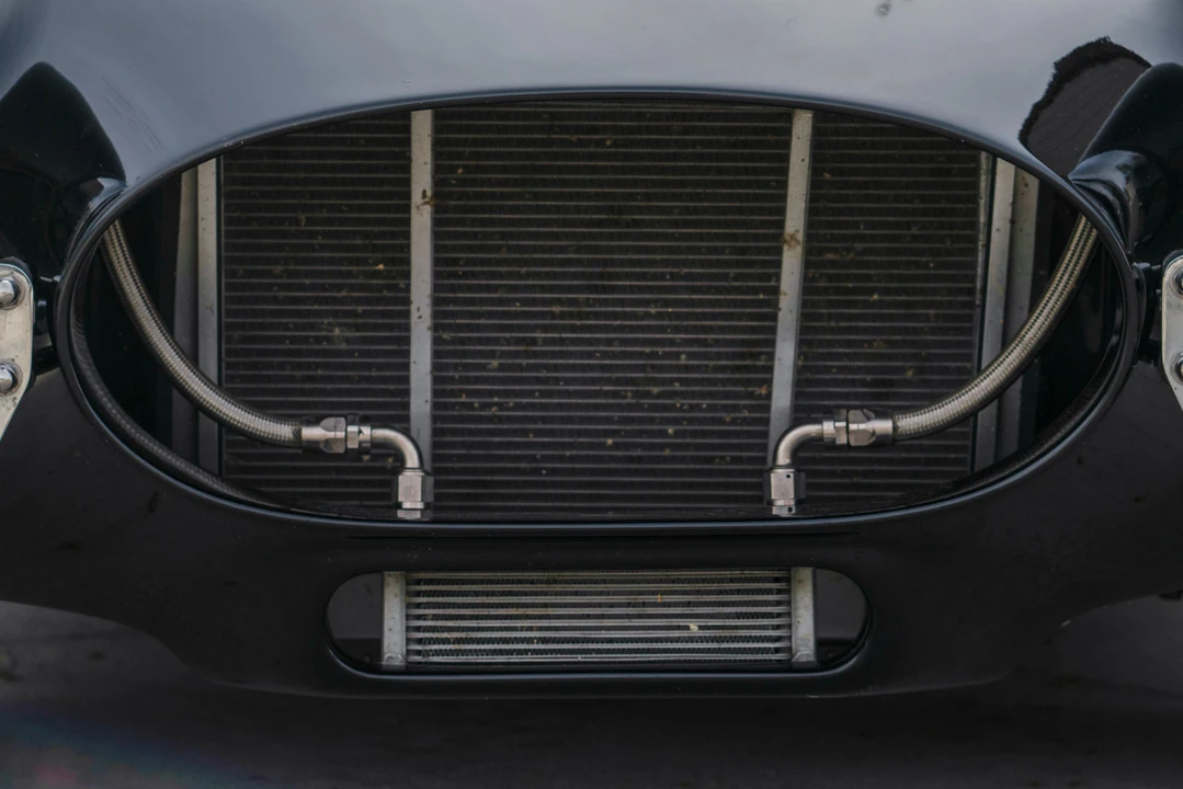 Shelby Cobra Replica - Image 21 of 31