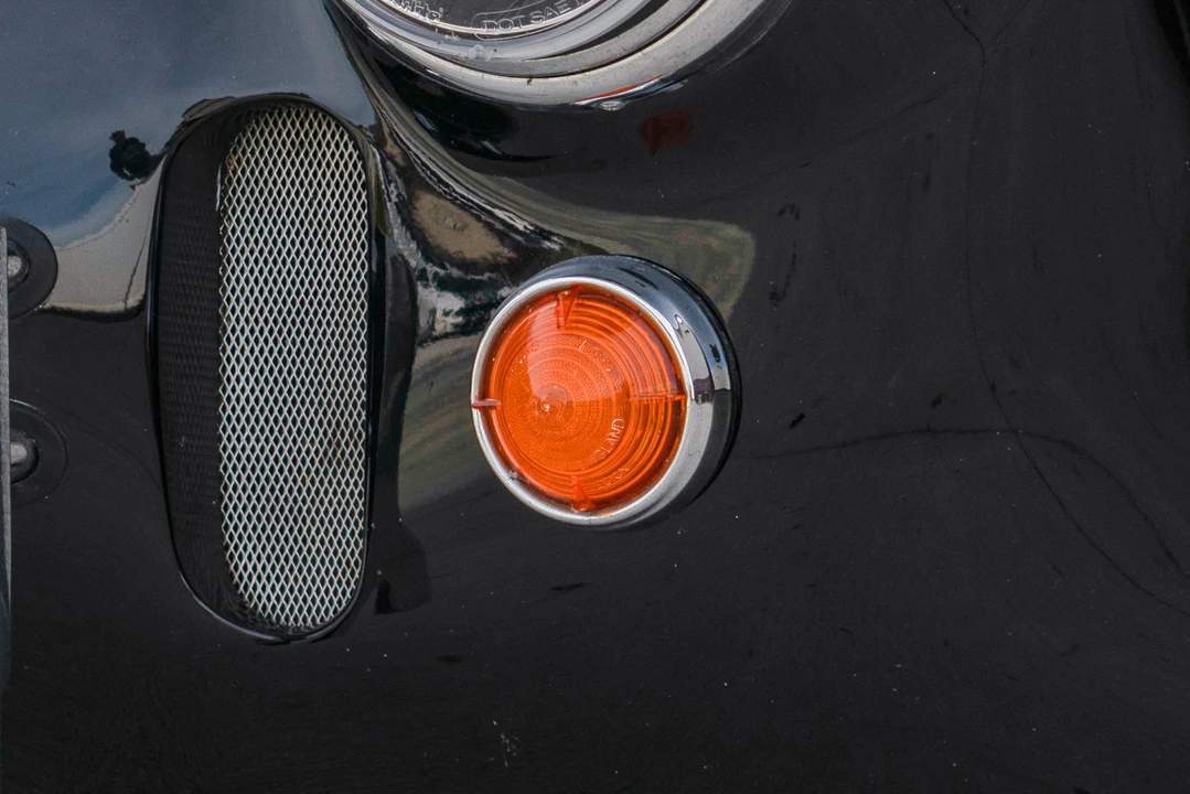 Shelby Cobra Replica - Image 25 of 31