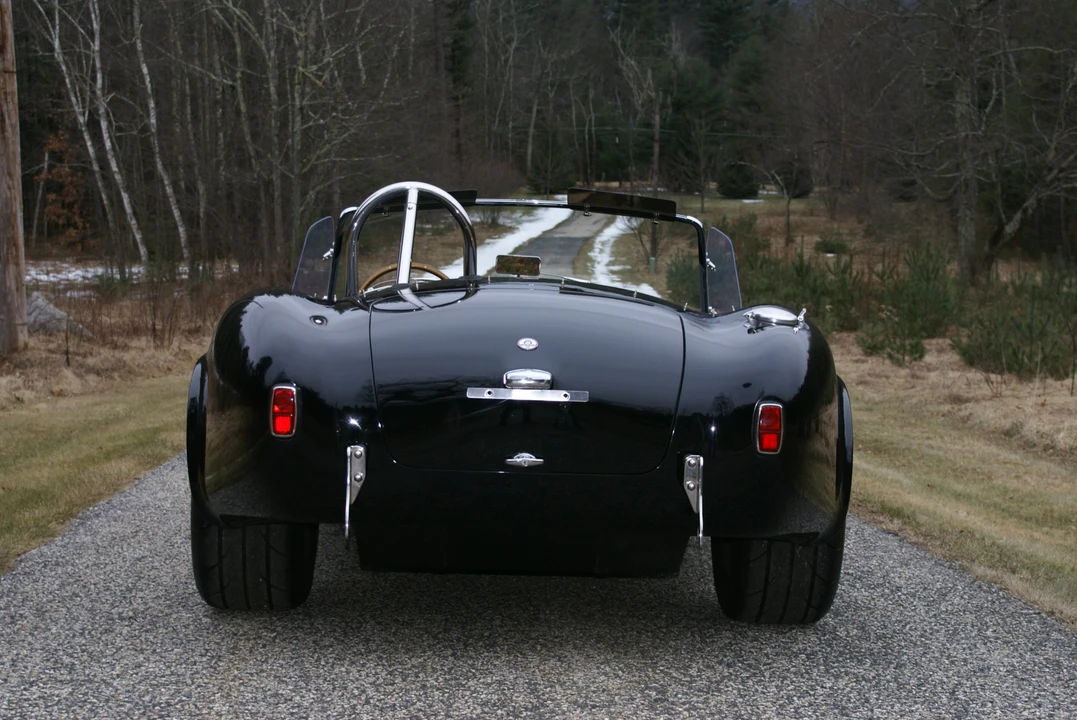 Shelby Cobra Replica - Image 15 of 31