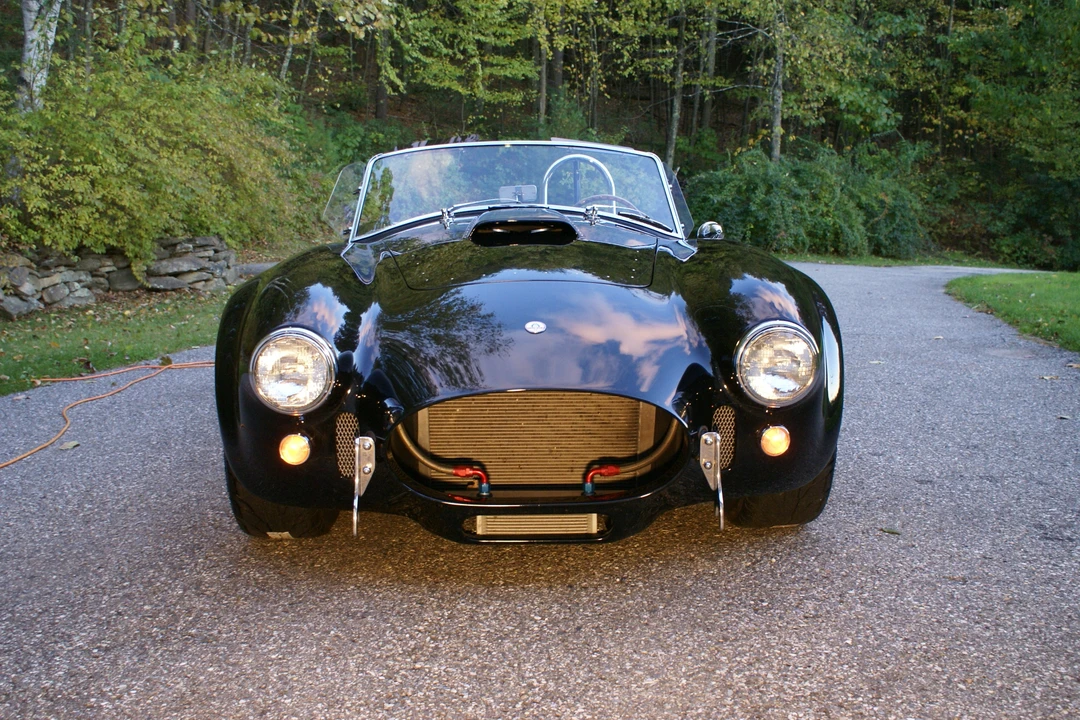 Shelby Cobra Replica - Image 7 of 31