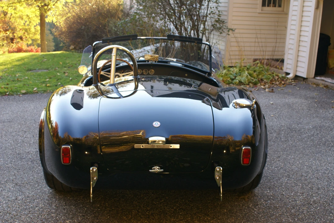 Shelby Cobra Replica - Image 16 of 31