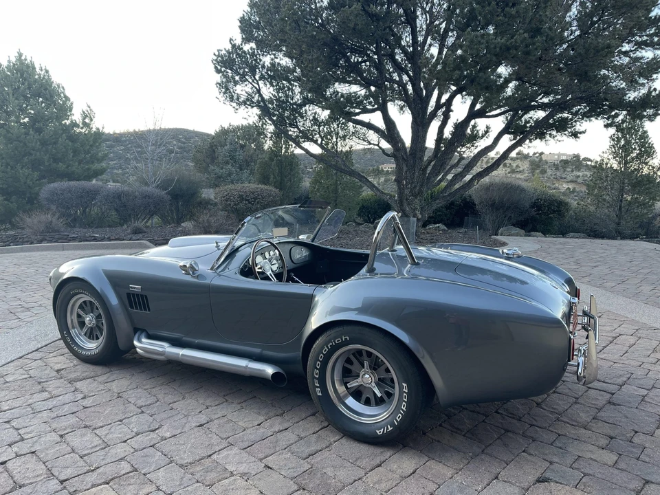 Shelby Cobra Replica - Image 9 of 31