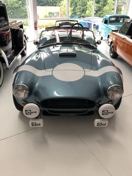 Shelby Cobra Replica - Image 15 of 31