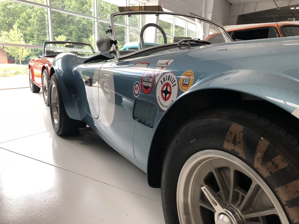 Shelby Cobra Replica - Image 18 of 31