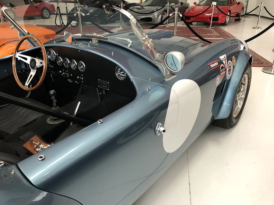 Shelby Cobra Replica - Image 21 of 31