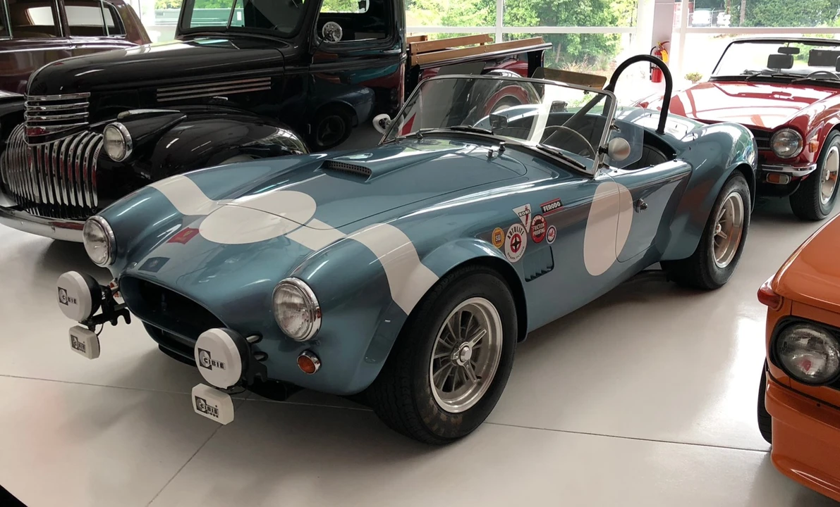 Shelby Cobra Replica - Image 13 of 31