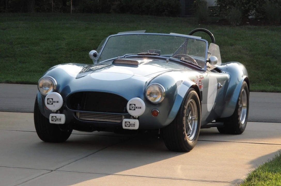 Shelby Cobra Replica - Image 14 of 31