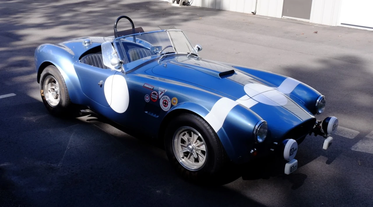 Shelby Cobra Replica - Image 8 of 31
