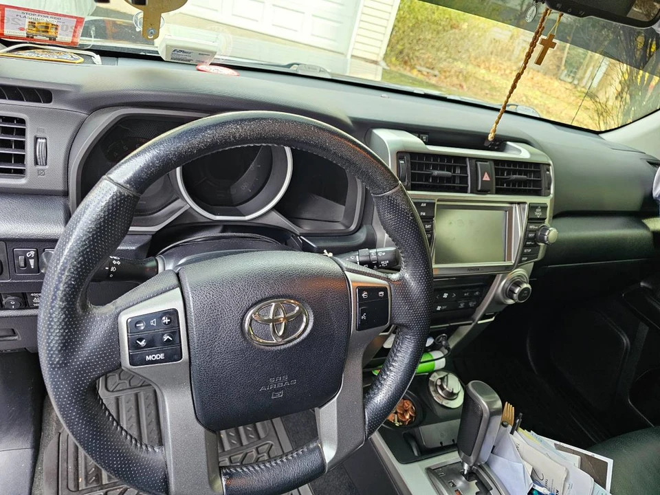 2011 Toyota 4Runner 5th Gen - Image 7 of 8