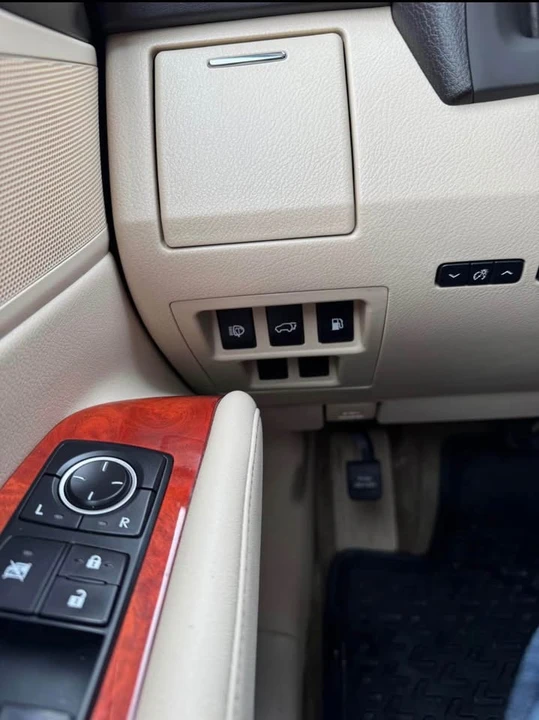 2011 Lexus RX 3rd Gen - Image 5 of 10
