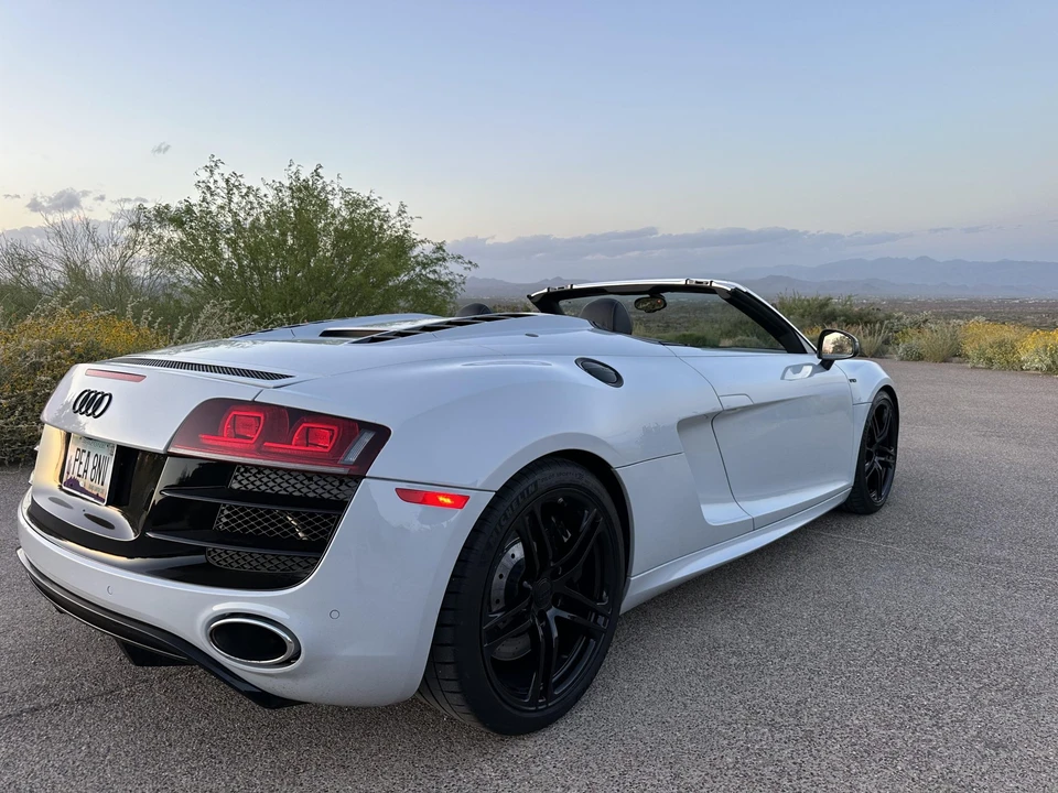 2011 Audi 42 R8 - Image 9 of 31
