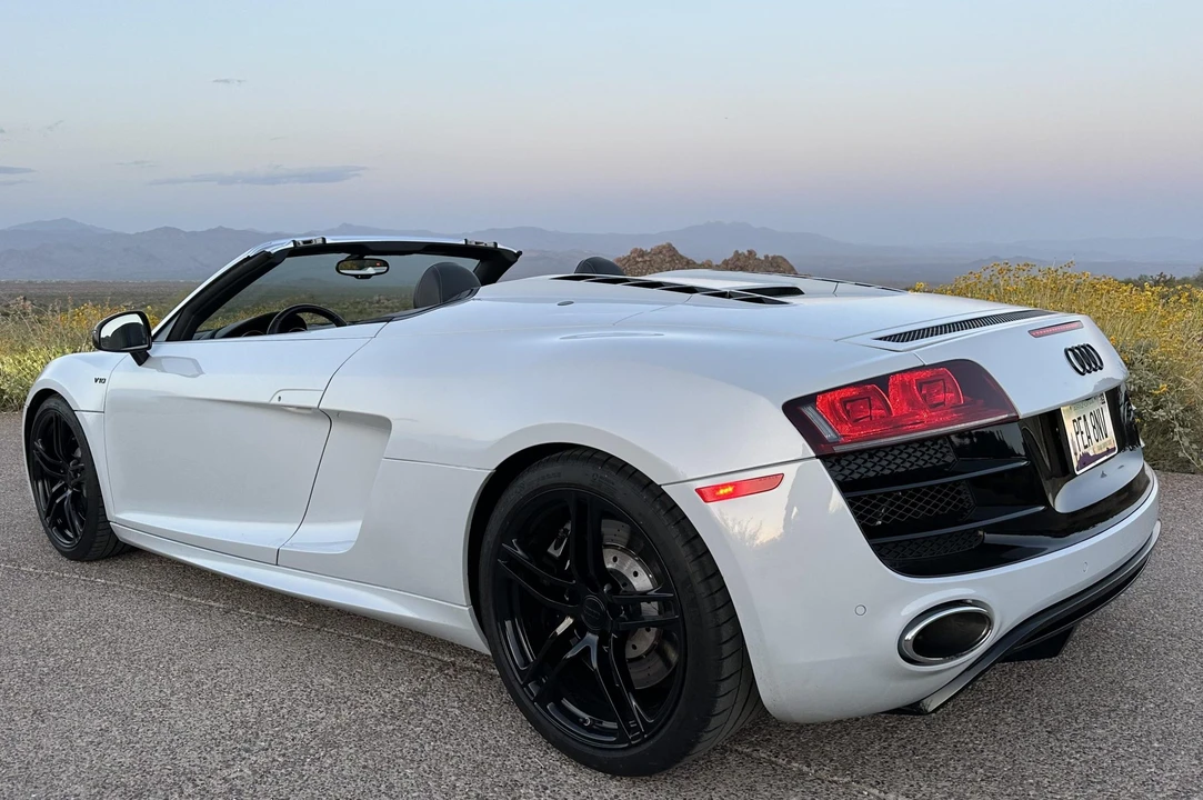 2011 Audi 42 R8 - Image 12 of 31